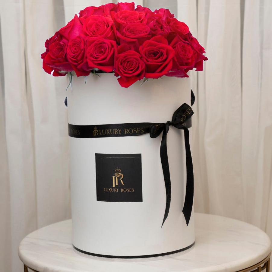 Point Roses Deluxe FRESH ROSES DELUXE WHITE BOX – Luxury Roses