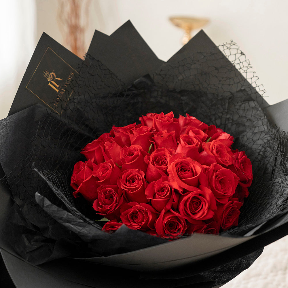 MEDIUM STEMMED RED ROSES BOUQUET
